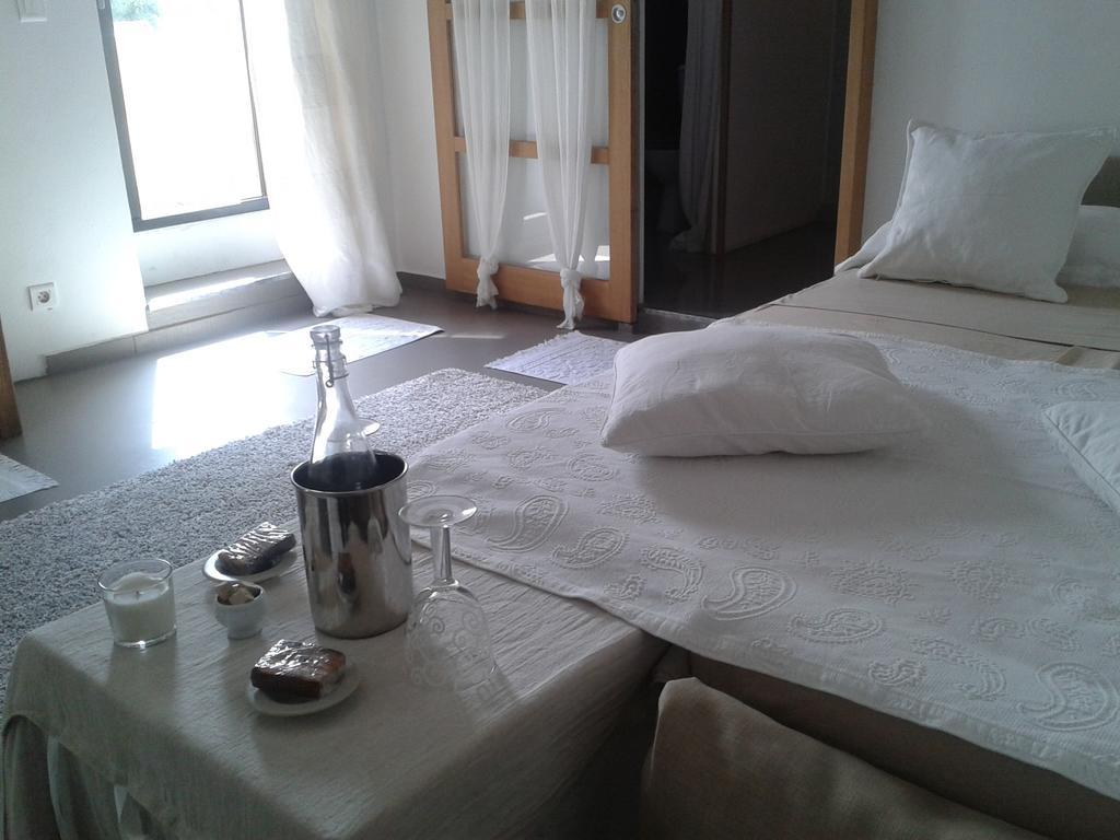 Guesthouse De Cambis B&B Ремулін Екстер'єр фото