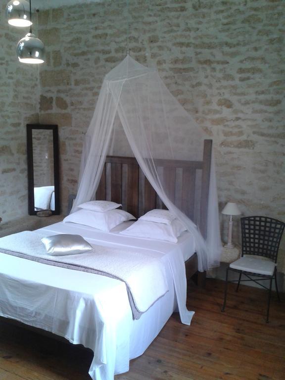 Guesthouse De Cambis B&B Ремулін Номер фото
